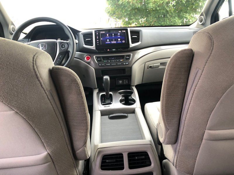 2018 Honda Pilot EX photo 24