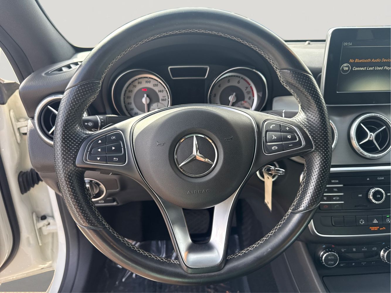 2015 Mercedes Benz CLA 250 photo 27