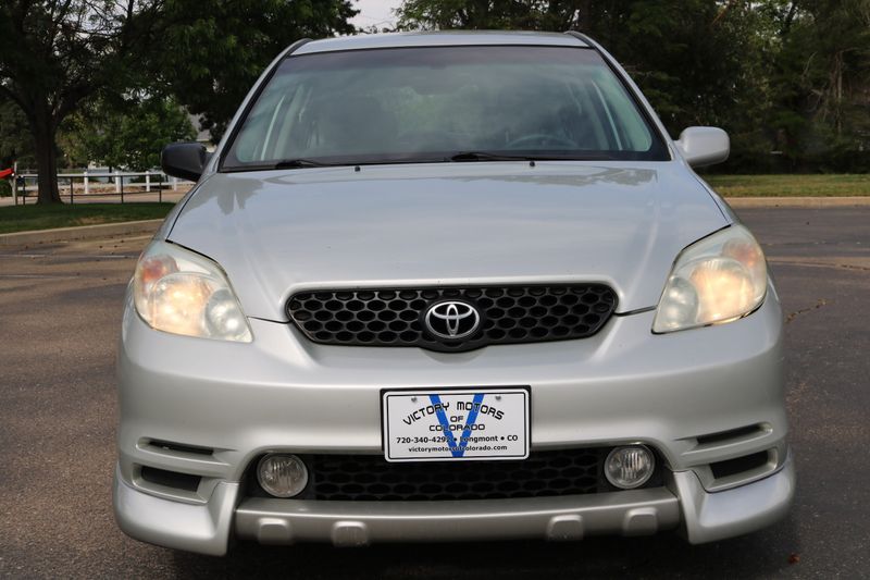 2004 Toyota Matrix Photos