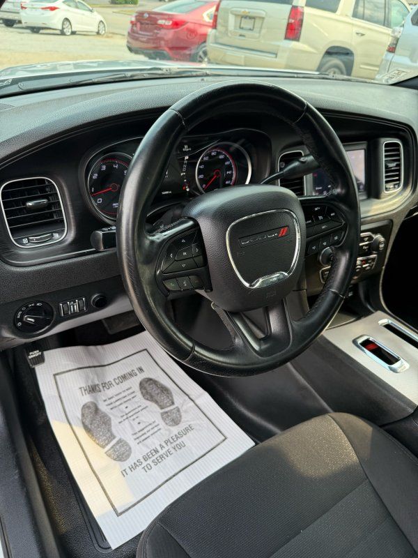 2018 Dodge Charger photo 9