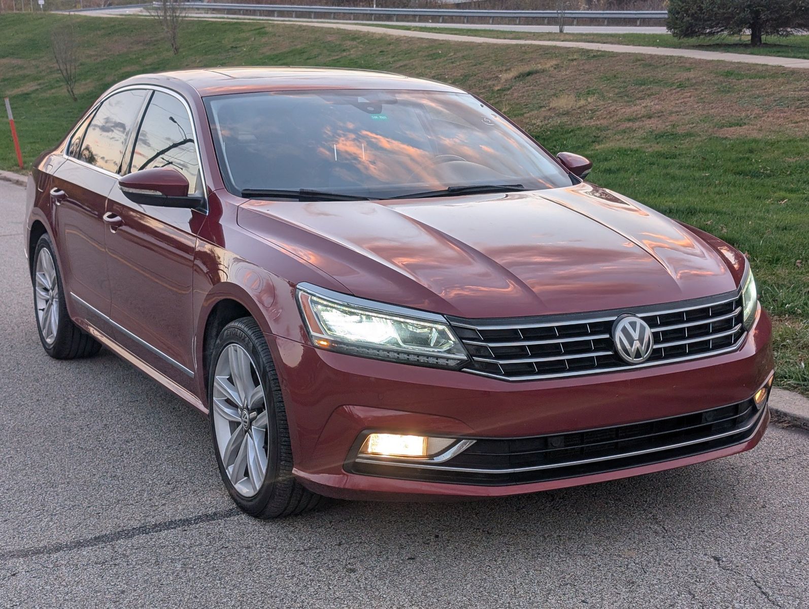 2016 Volkswagen Passat 2