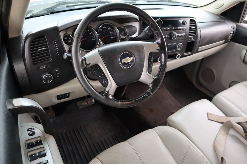 2008 Chevrolet Silverado 2500HD Photos