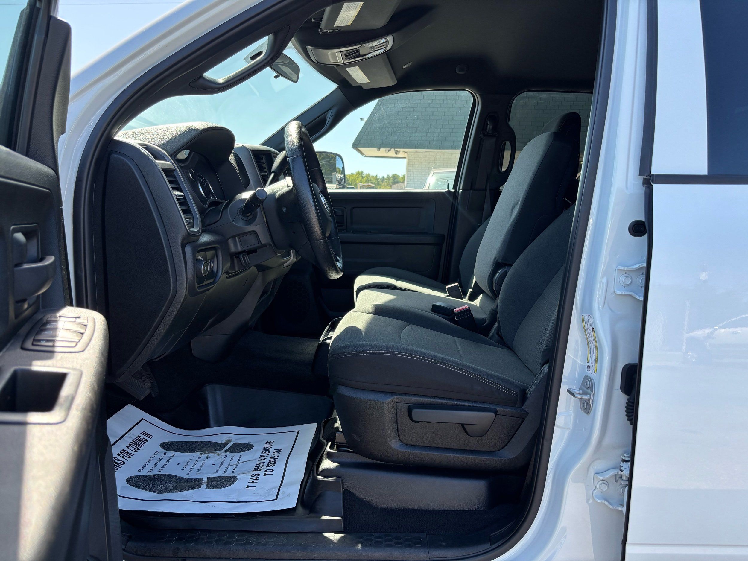 2022 Ram 3500 Tradesman photo 18
