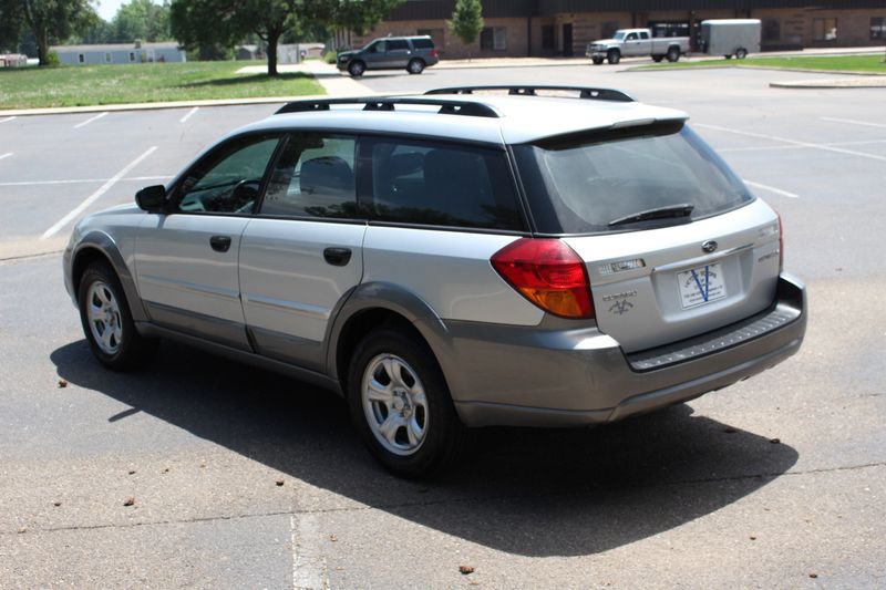 2007 Subaru Outback Photos