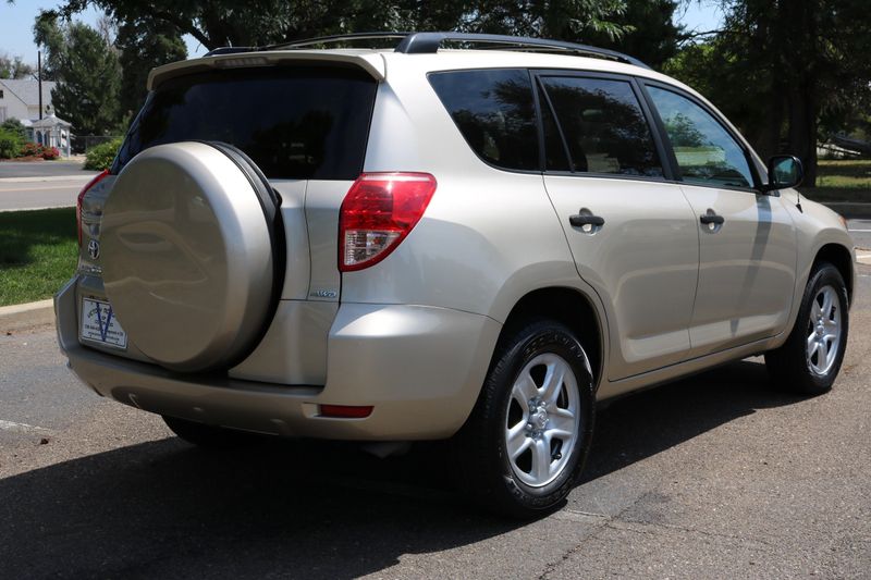 2006 Toyota RAV4 Photos