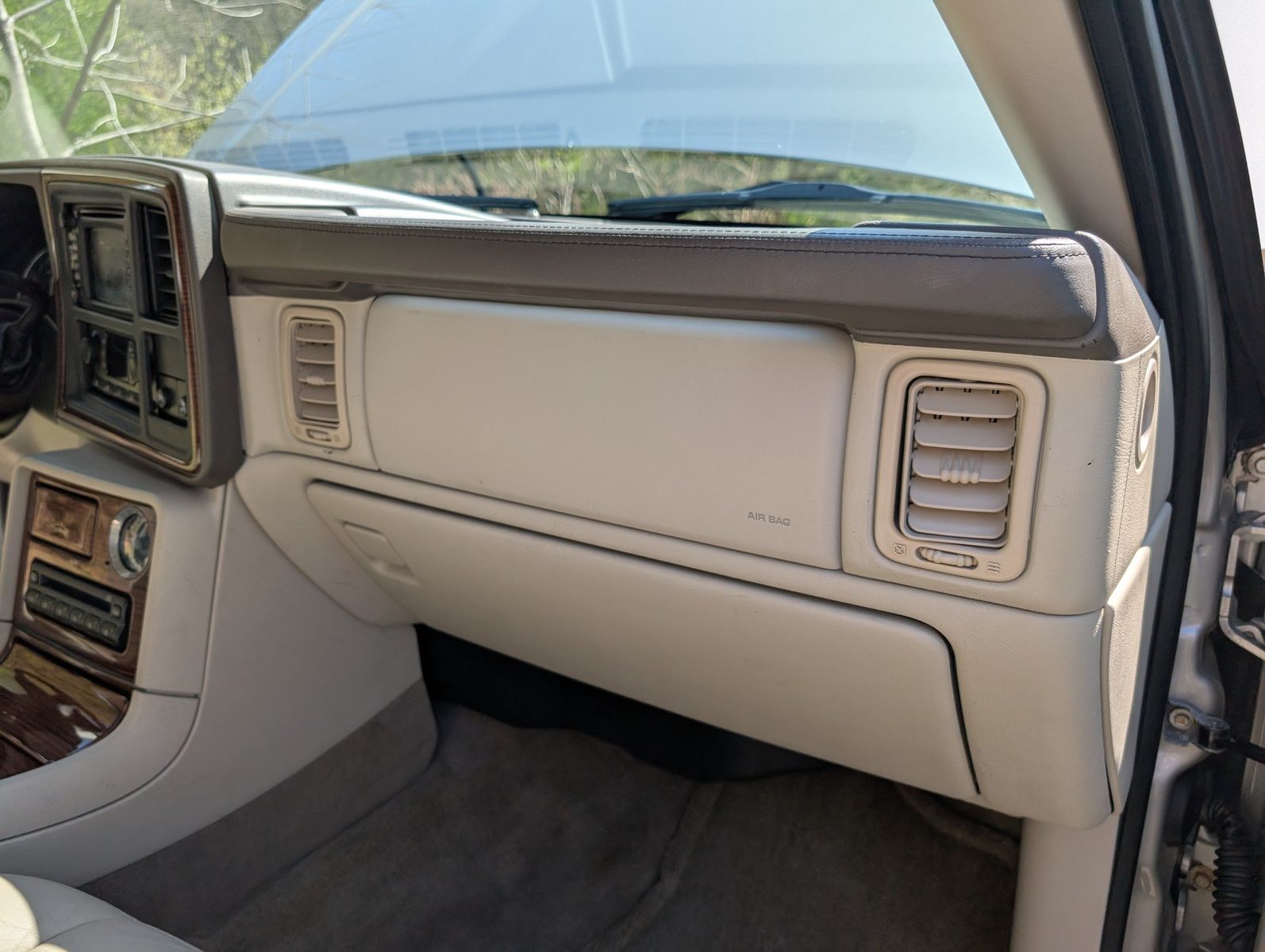 2004 Cadillac Escalade ESV 54