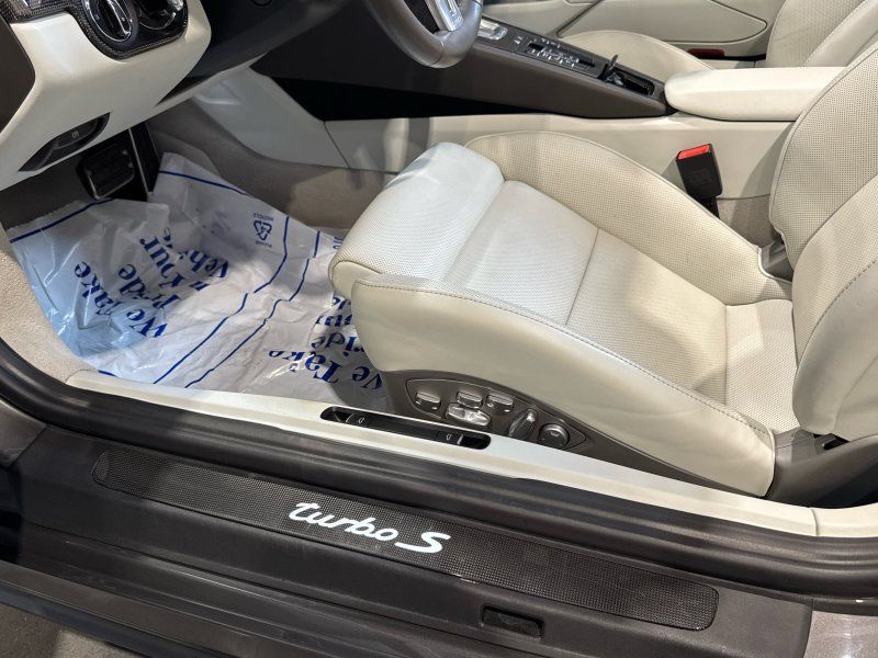 2015 Porsche 911 Turbo S, photo 24