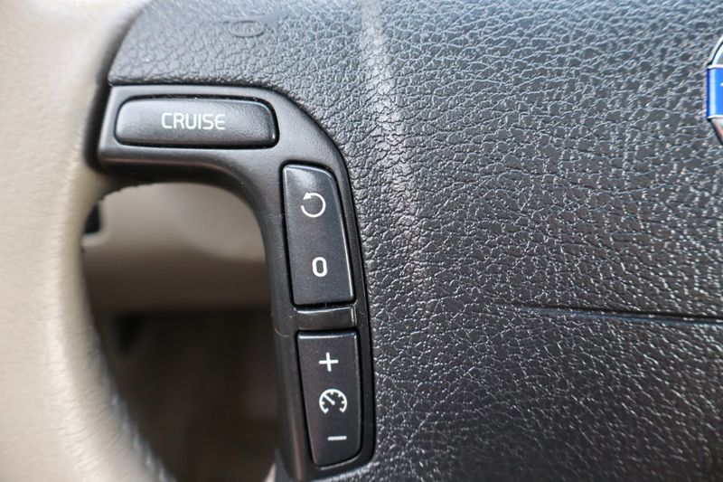2004 Volvo XC70 Base | Victory Motors of Colorado
