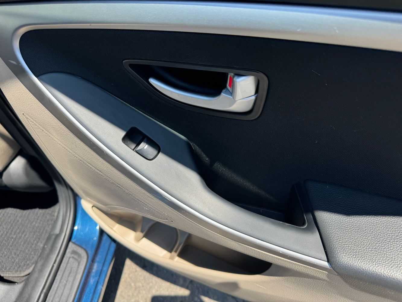 2016 Hyundai Elantra GT Base photo 48