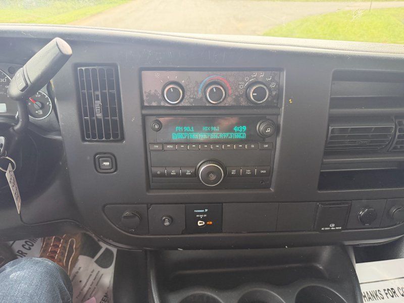 2016 GMC Savana Cargo Work Van - Photo 11