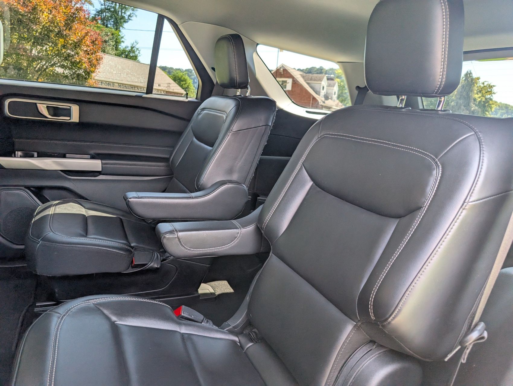 2023 Ford Explorer 48