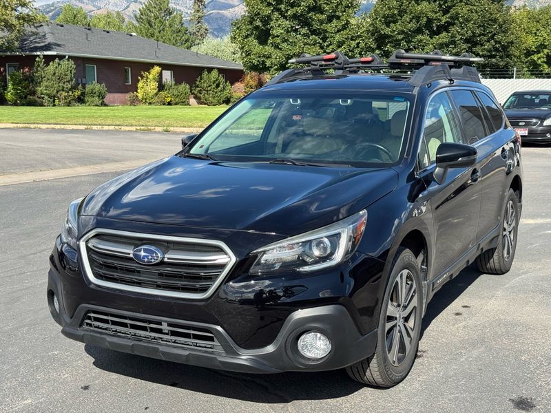 2019 Subaru Outback — 2.5i Limited, photo 1 of 15