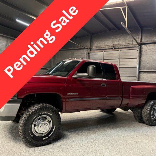 2001 Dodge RAM 3500 Pickup Truck Four-Wheel Drive 5-Speed Manual
