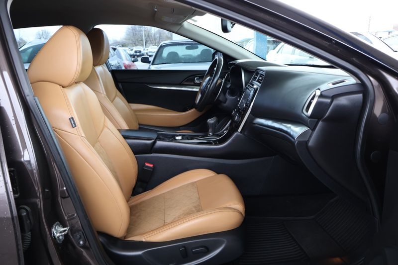 2016 Nissan Maxima 3.5 SR | Victory Motors of Colorado
