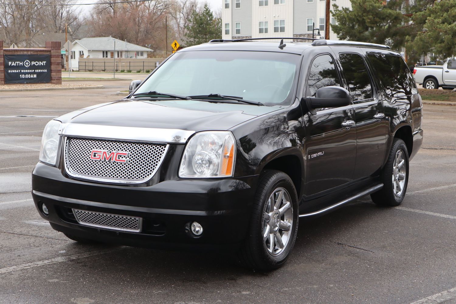 2008 GMC Yukon XL Denali | Victory Motors of Colorado