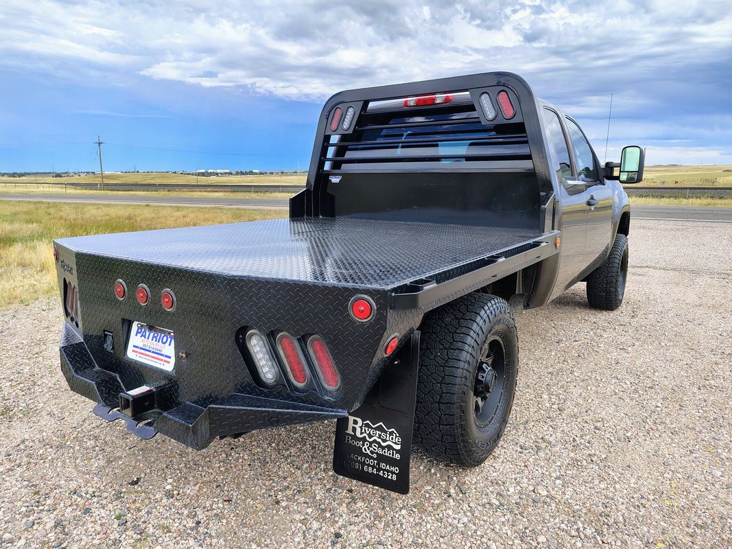 View vehicle photo 5