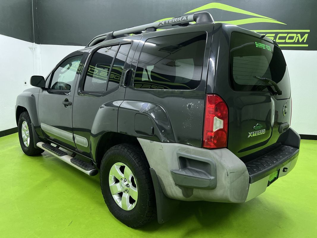 View vehicle photo 7
