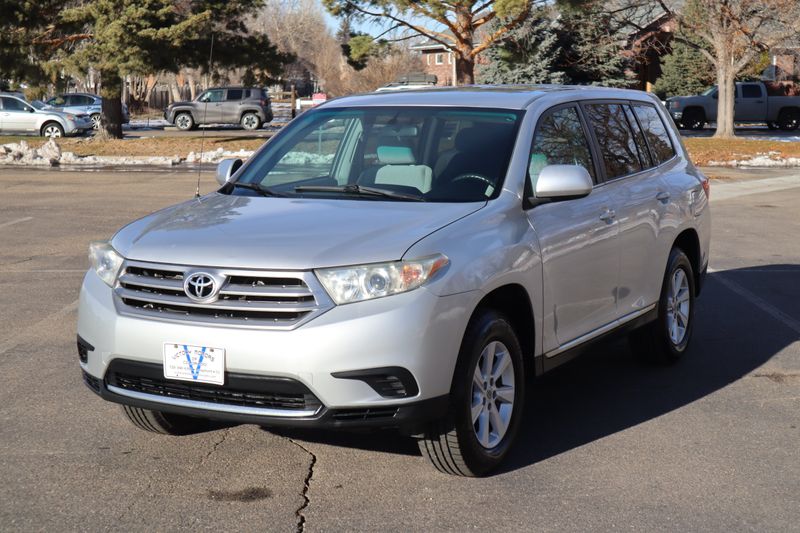 2011 Toyota Highlander Photos