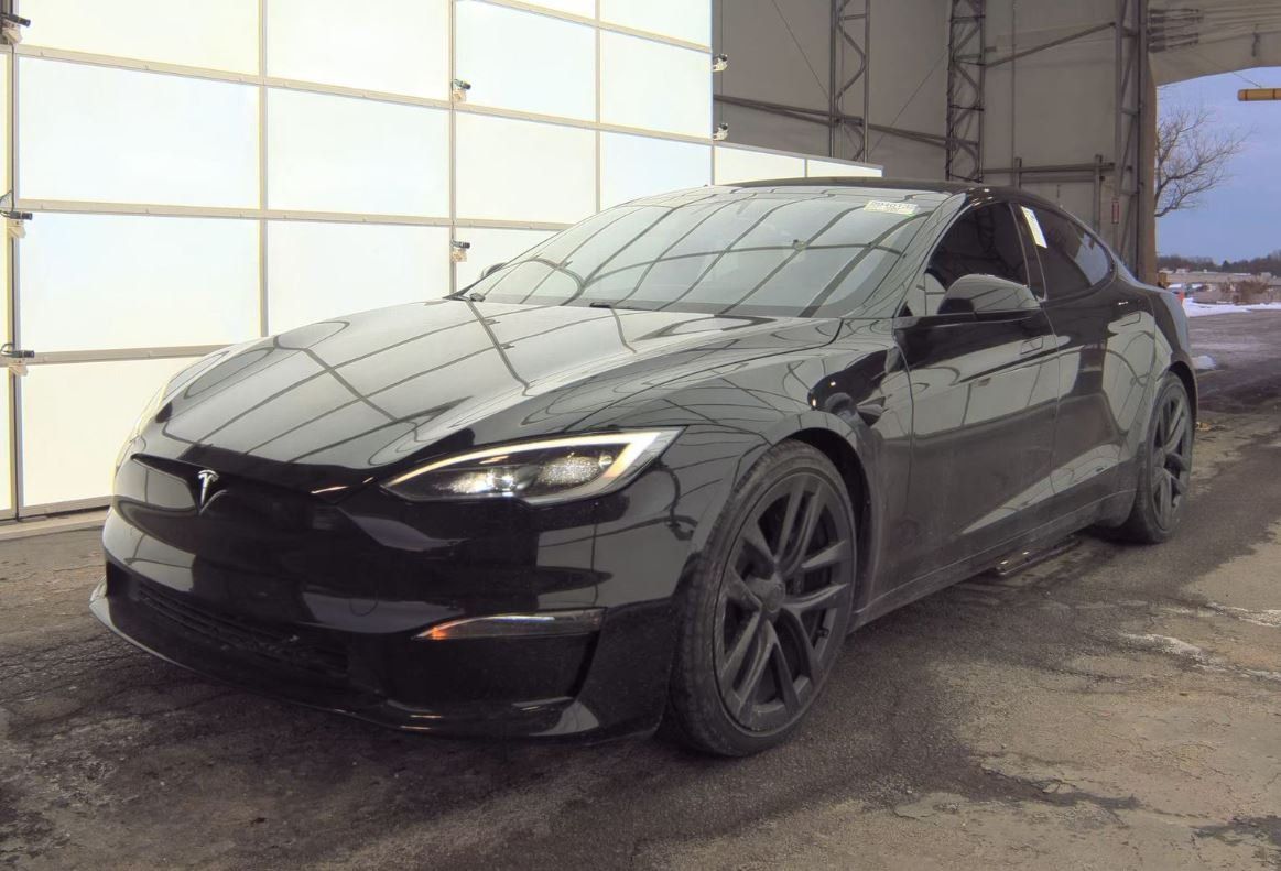 2022 Tesla Model S's photo