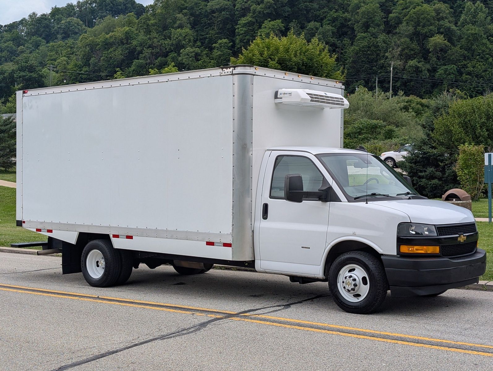 2024 Chevrolet Express Cutaway 5