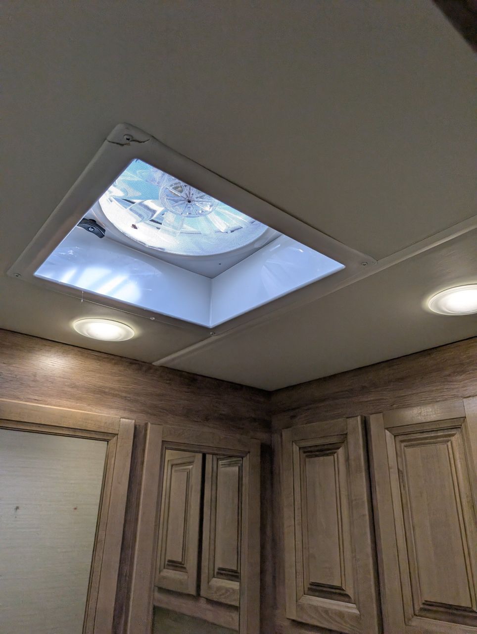 2019 Jayco Embark 142