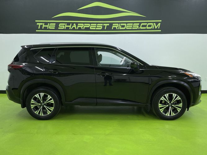 2021 Nissan Rogue SV photo 11