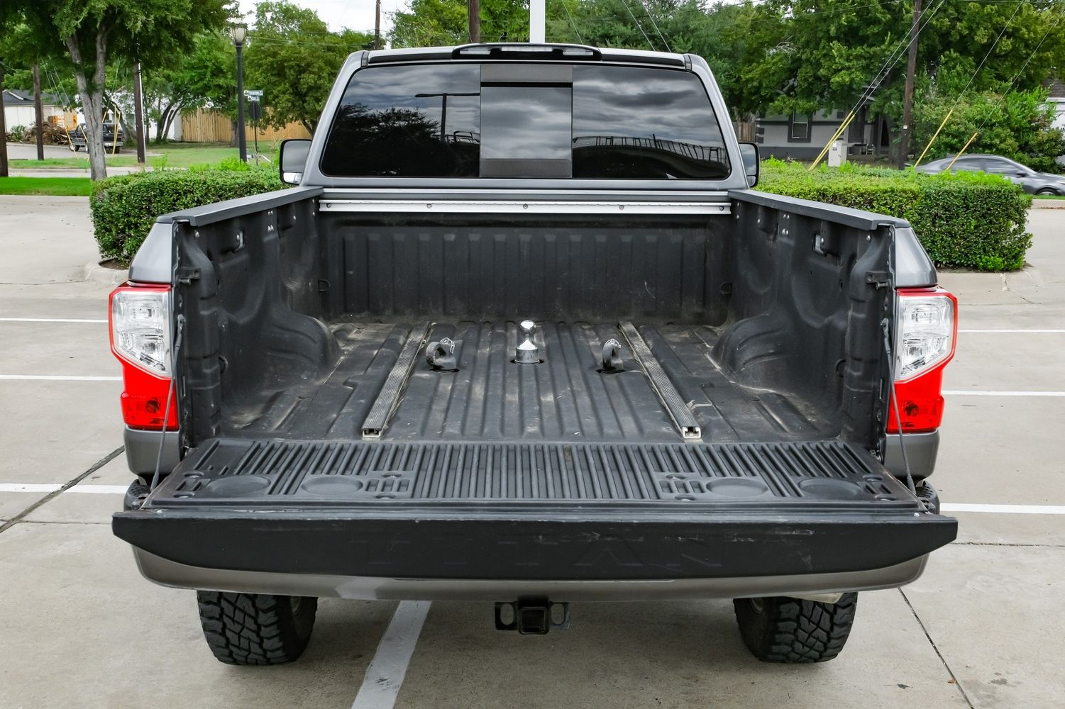 2017 Nissan Titan SL photo 45