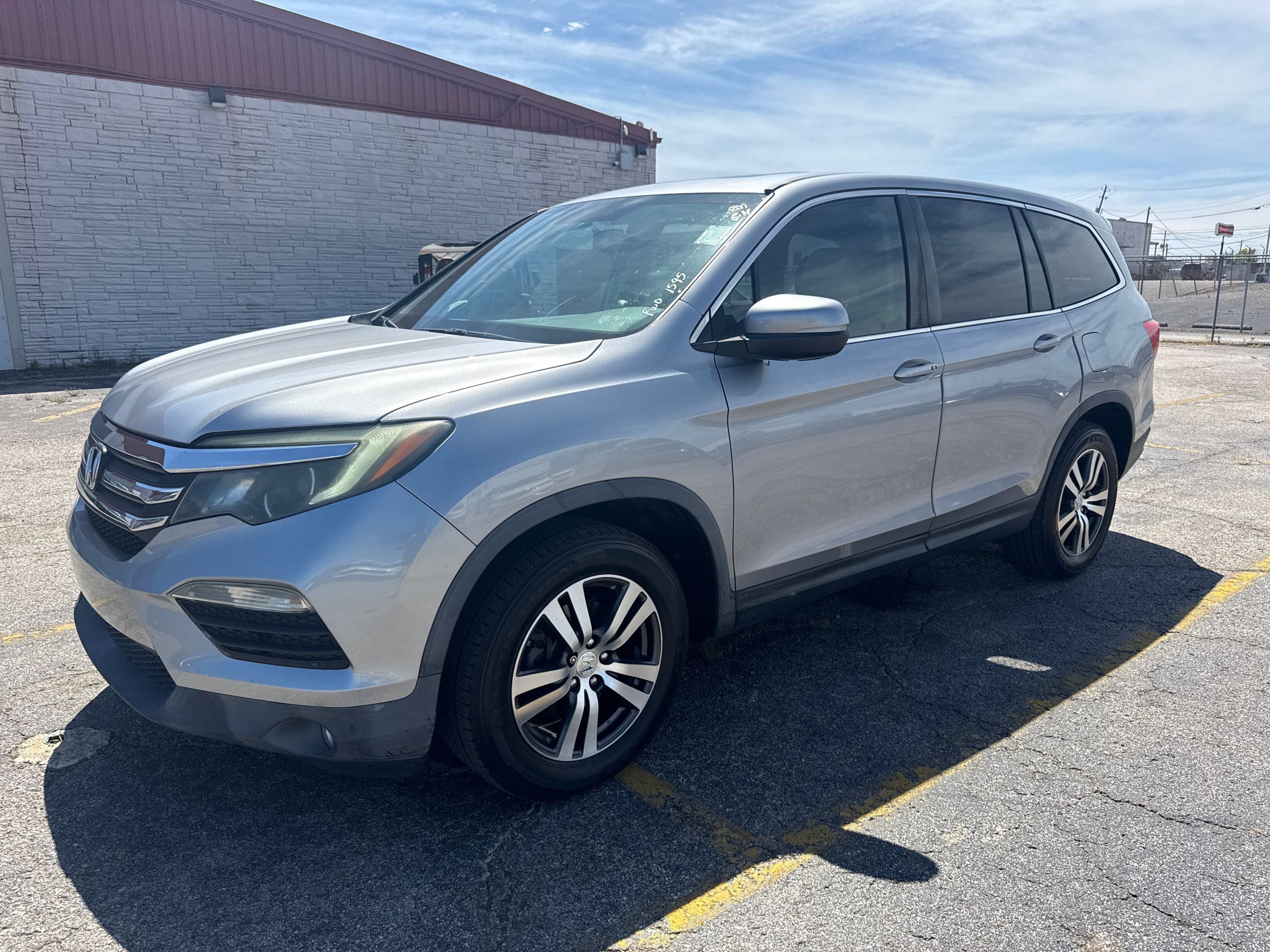 2017 Honda Pilot 2WD EX-L w/RES's photo