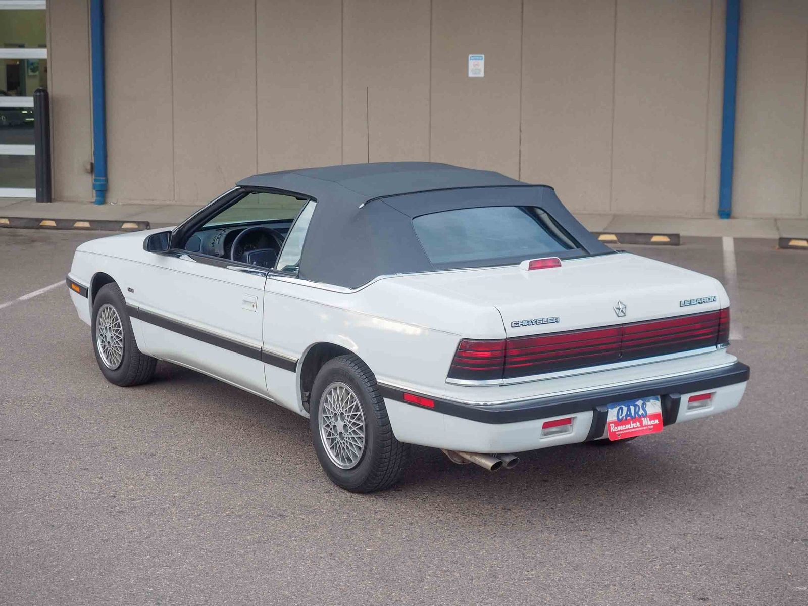 1990 Chrysler Le Baron 8