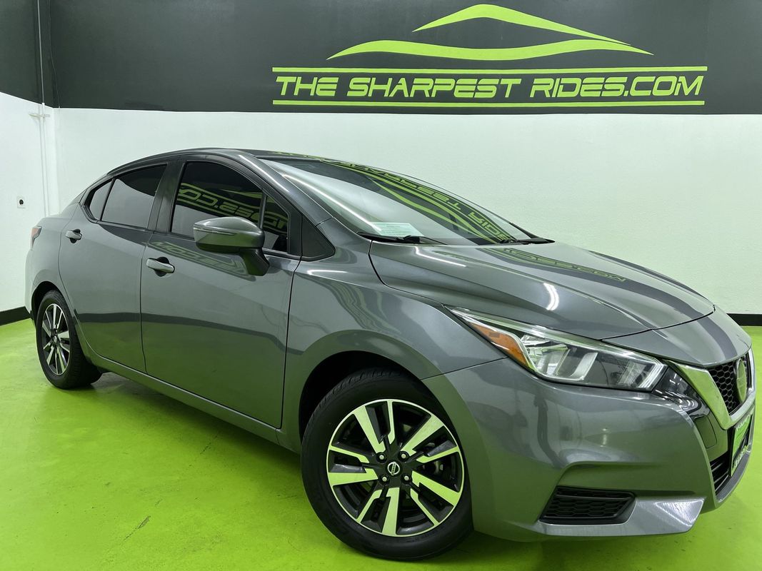 Gray 2021 Nissan Versa SV FWD Sedan Front-Wheel Drive Automatic