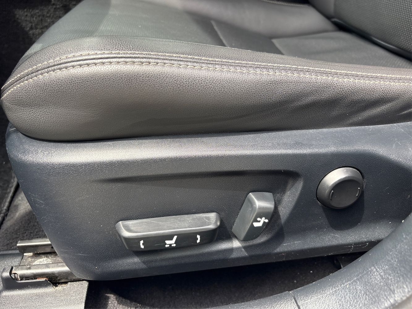 2016 Lexus IS 300 - Photo 24