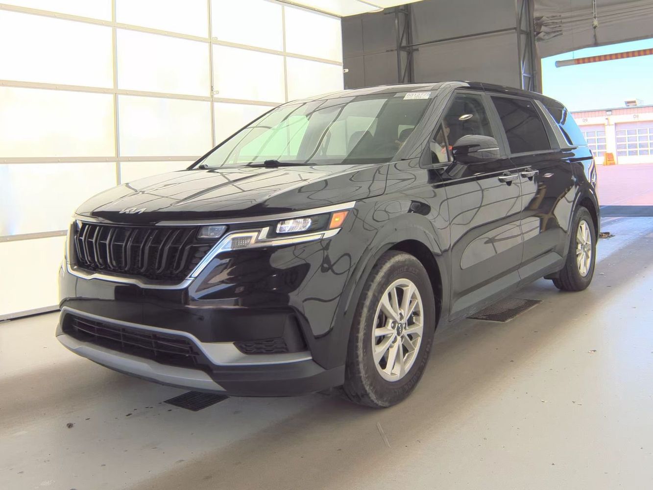 2022 Kia Sedona LX Seat Pkg's photo