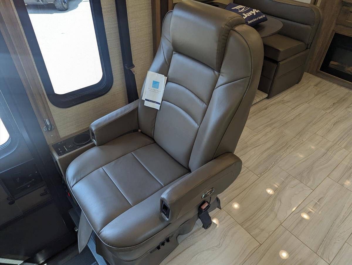 2019 Jayco Embark 39
