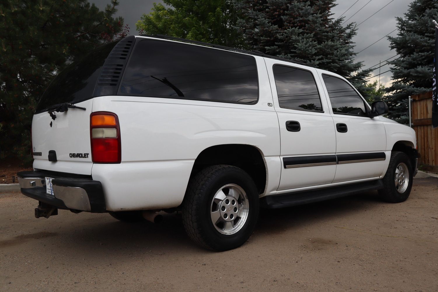 2001 Chevrolet Suburban 1500 LT | Victory Motors of Colorado