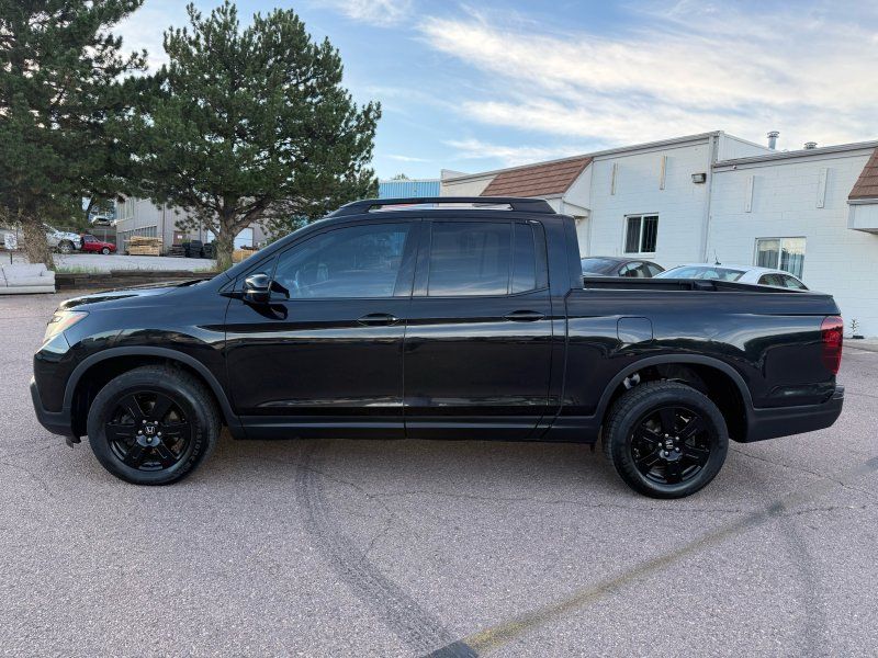 2017 Honda Ridgeline Black Edition photo 2