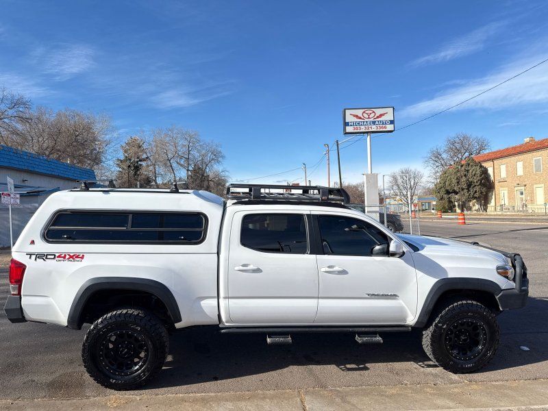 2016 Toyota Tacoma SR5 TRD Sport photo 4