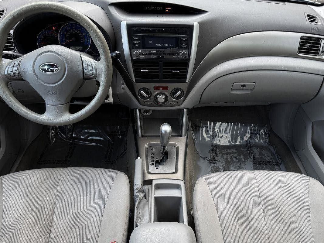 2009 Subaru Forester X Premium photo 7