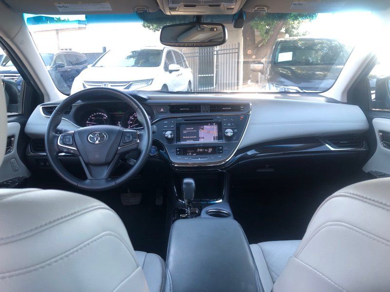 2015 Toyota Avalon Hybrid XLE Touring photo 26