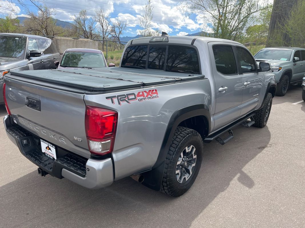 View vehicle photo 7