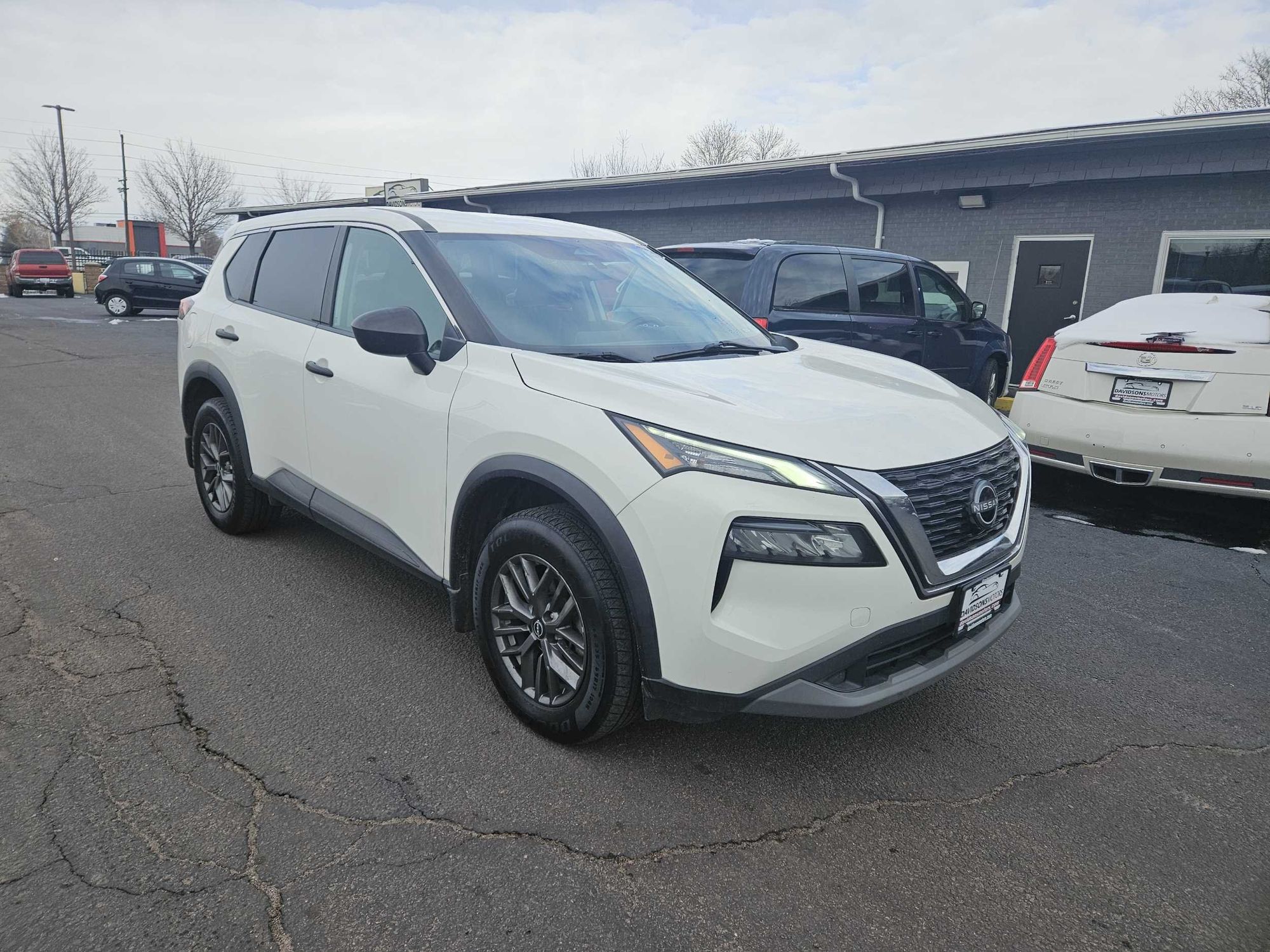 2022 Nissan Rogue S AWD photo 3