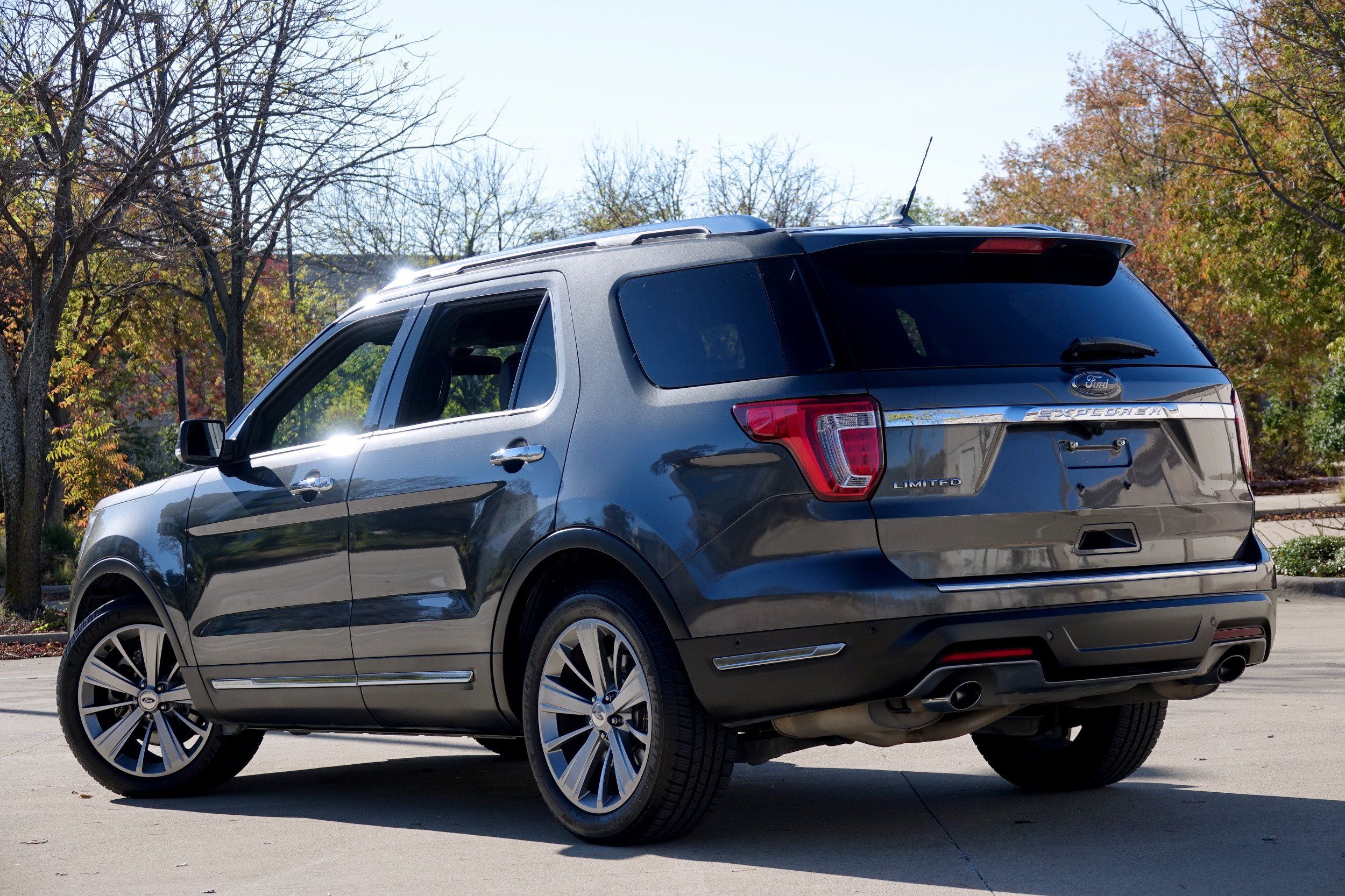 2018 Ford Explorer Limited photo 4