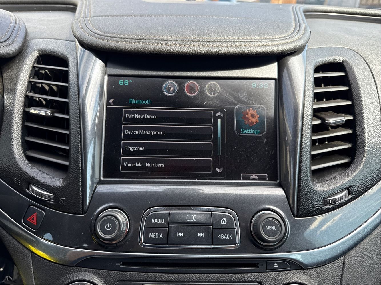 2015 Chevrolet Impala 1LT photo 18