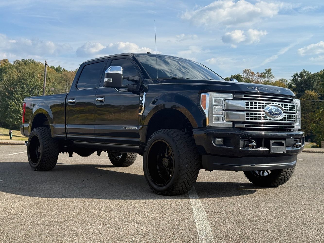 2018 Ford F-350 Platinum photo 3
