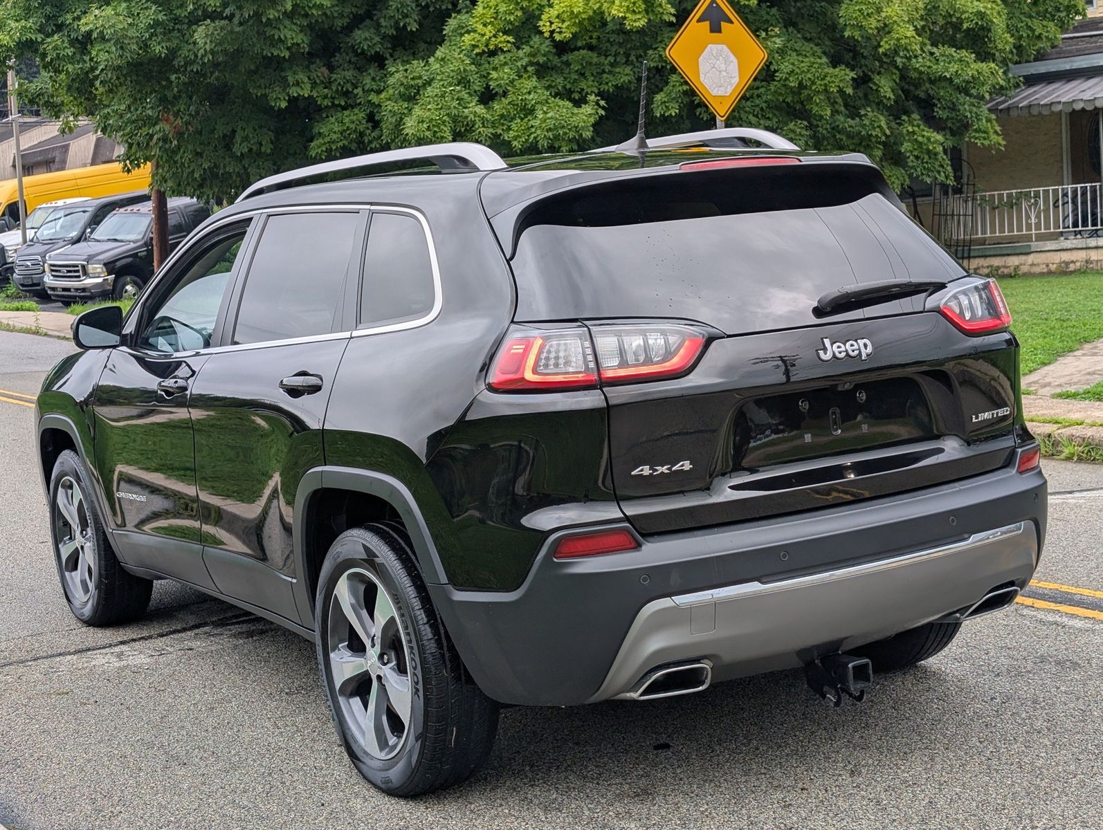 2019 Jeep Cherokee 8