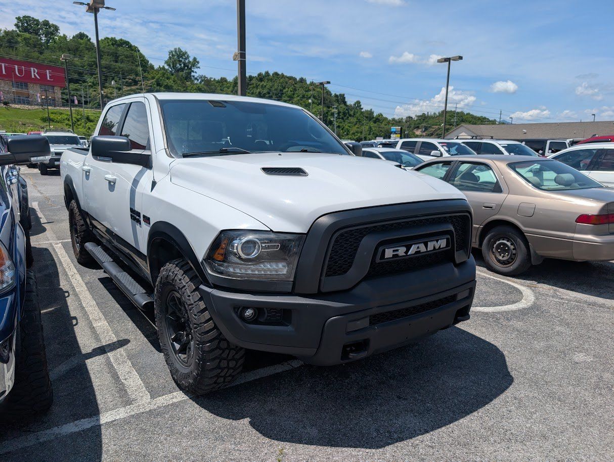 Vehicle Image 2