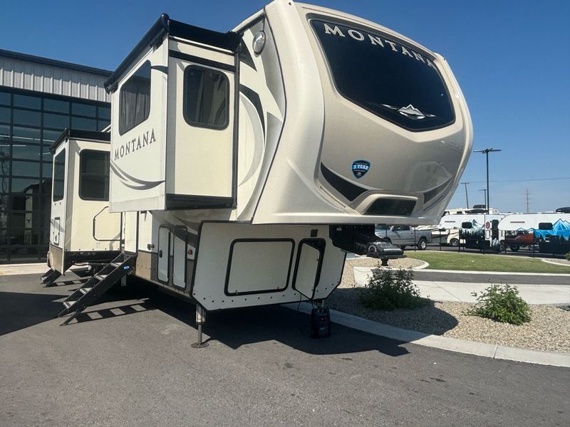 2019 Keystone Montana 3731fl