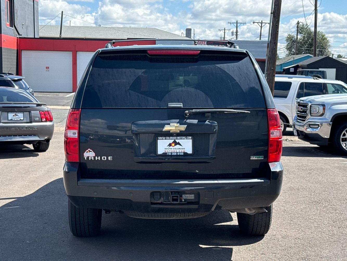 2011 Chevrolet Tahoe LS photo 4