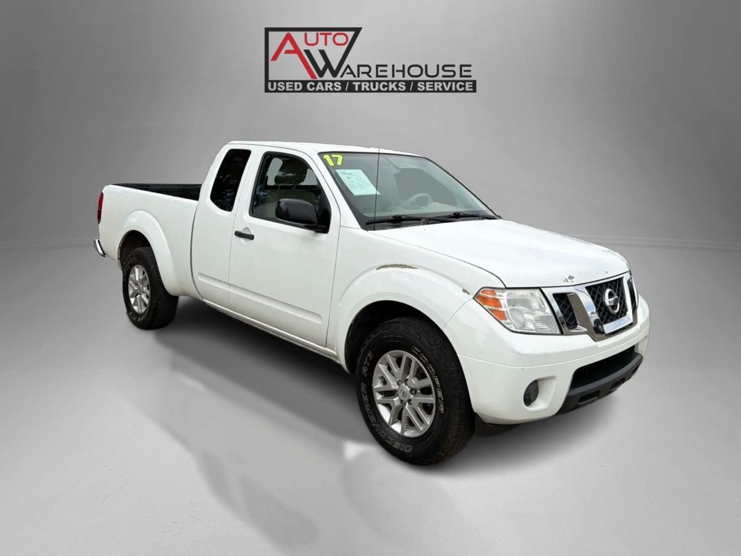 White 2017 Nissan Frontier Pickup Truck 4X2 5-Speed Automatic