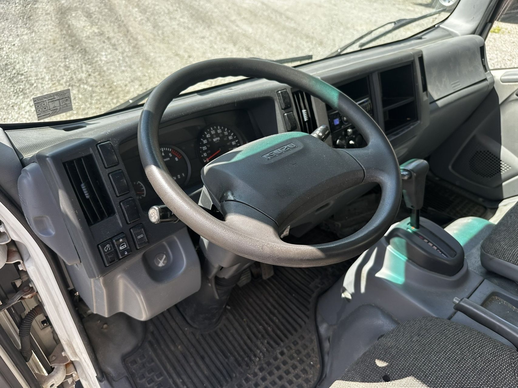 2016 Isuzu NPR 31