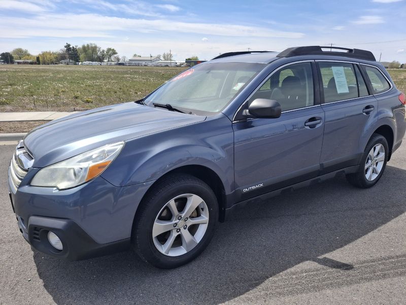 2014 Subaru Outback Base